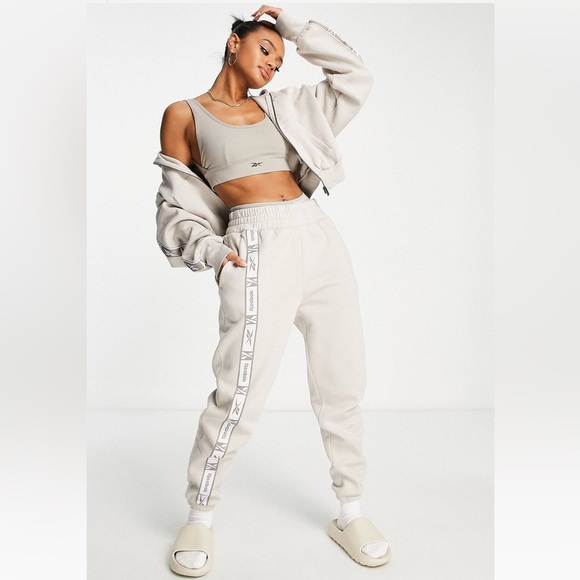 Reebok sweatpants and hoodie in oatmeal - Picture 2 of 15